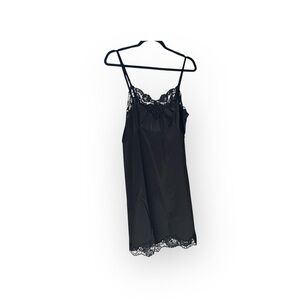 EUC Elegant Womens Black Lace Trim Chemise Size S Whimsy Goth Feminine